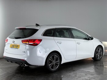 Used Kia Ceed 2018 for sale - 77243288: Photo