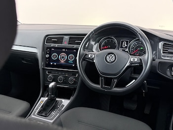 Used Volkswagen Golf 2017 for sale - 78977138: Photo