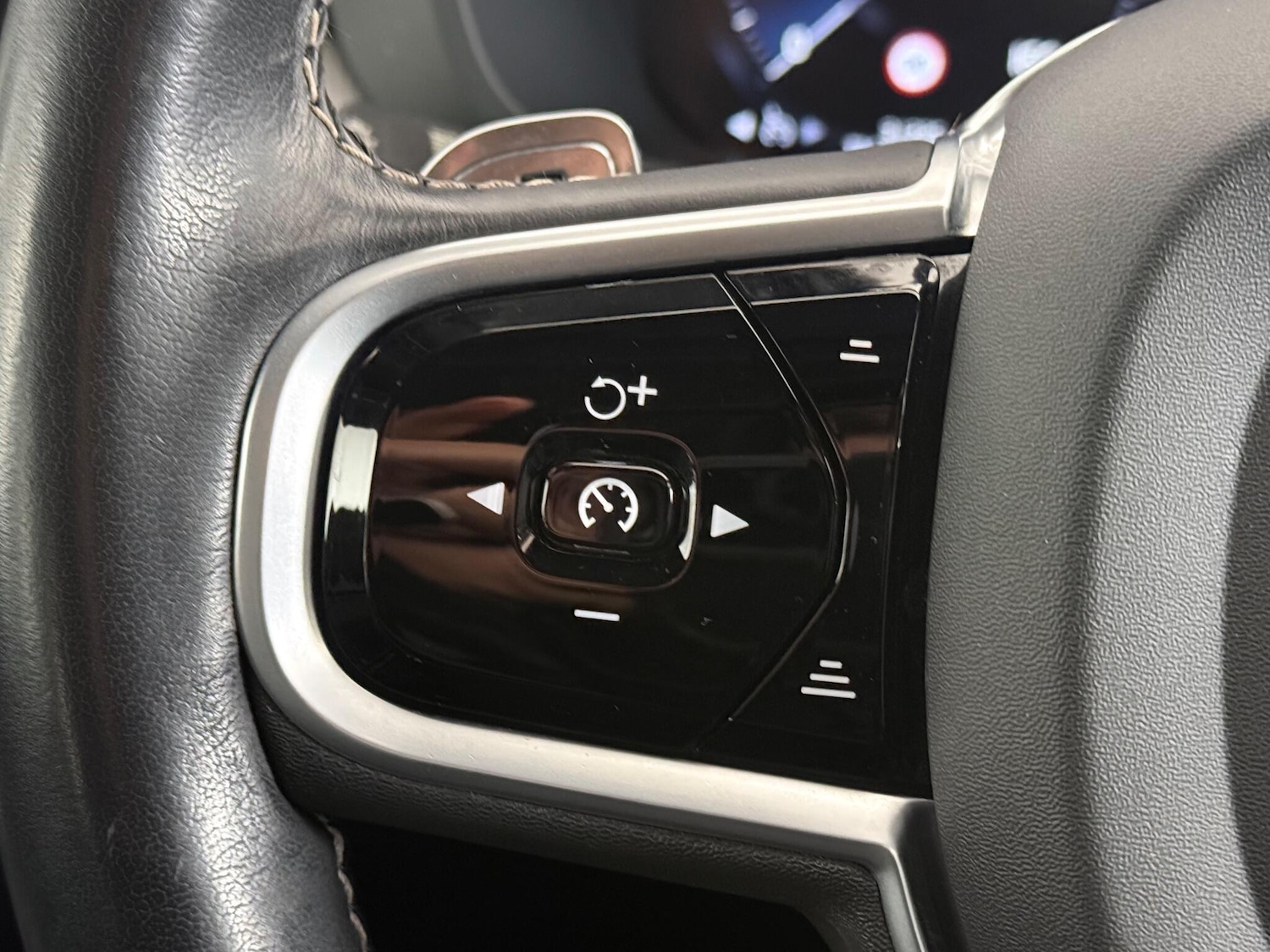 Used Volvo XC60 2019 for sale - 77180983: Photo 19