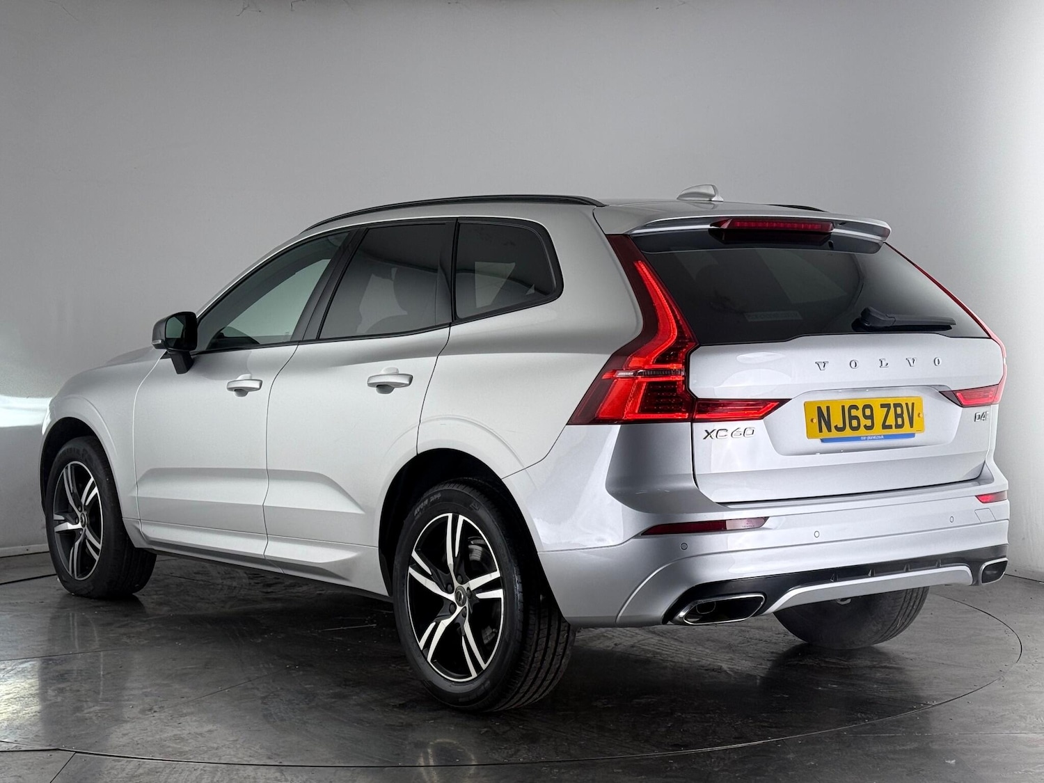 Used Volvo XC60 2019 for sale - 77180983: Photo 4