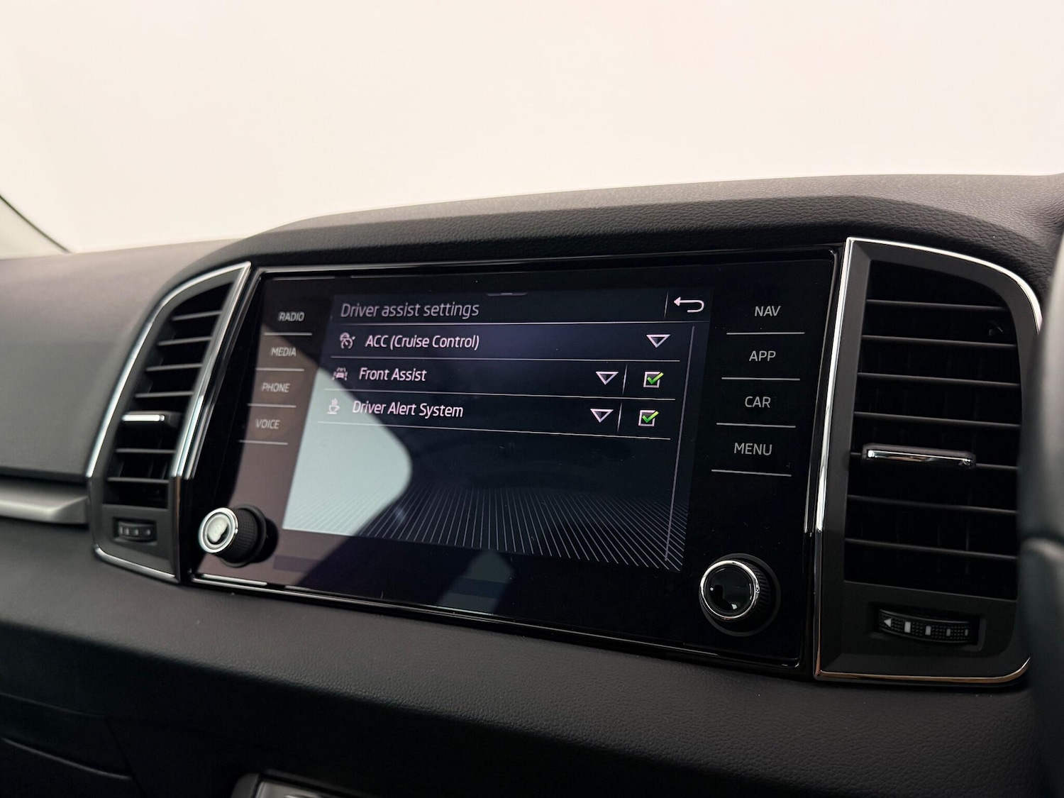 Used Skoda Karoq 2021 for sale - 77243263: Photo 32