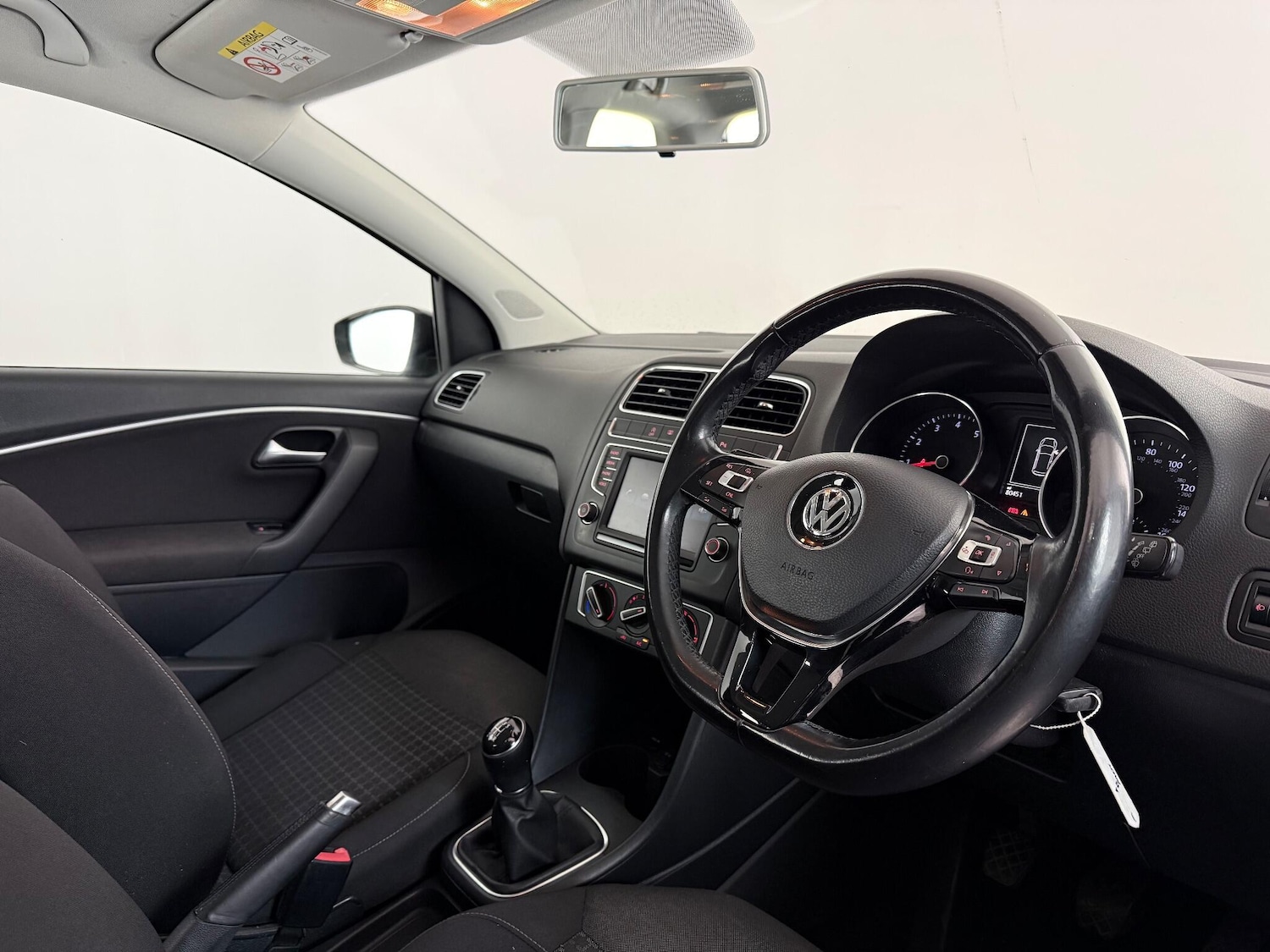 Used Volkswagen Polo 2015 for sale - 77599192: Photo 11