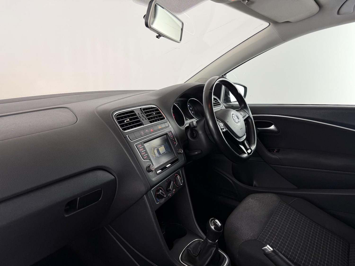 Used Volkswagen Polo 2015 for sale - 77599192: Photo 13