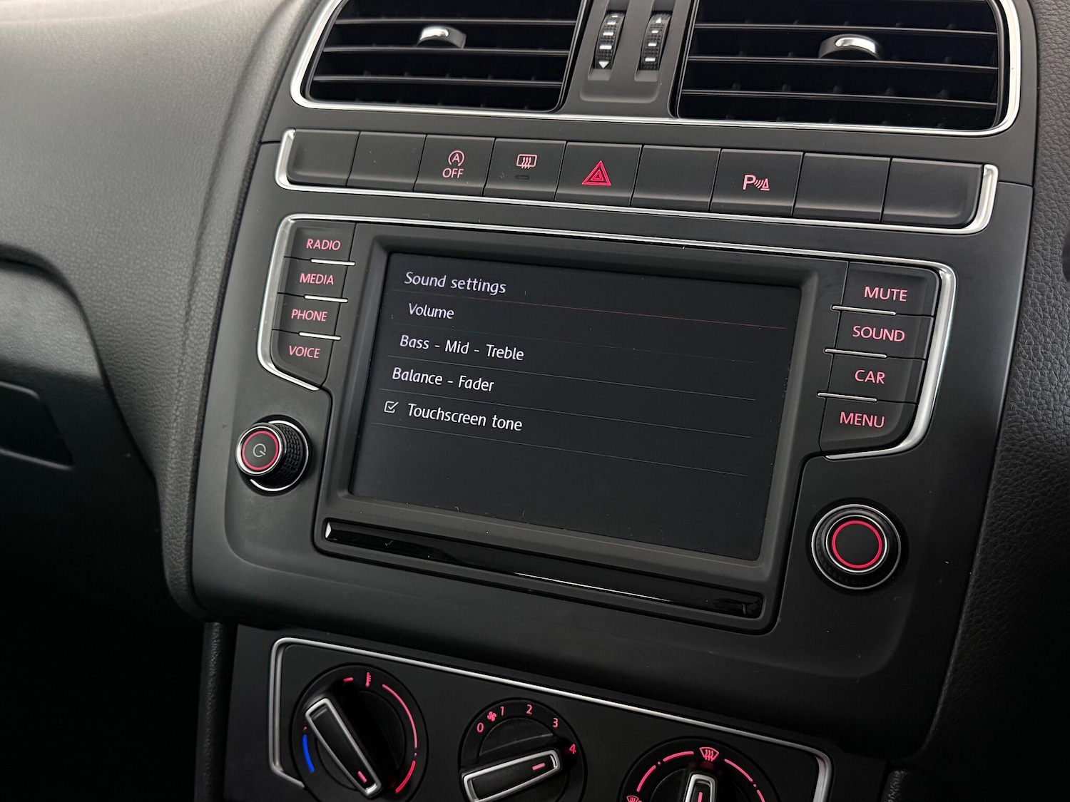 Used Volkswagen Polo 2015 for sale - 77599192: Photo 26