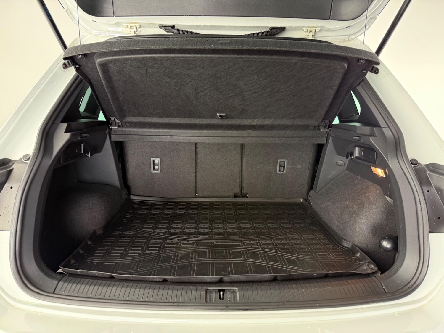 Used Volkswagen Tiguan 2018 for sale - 76468110: Photo 13