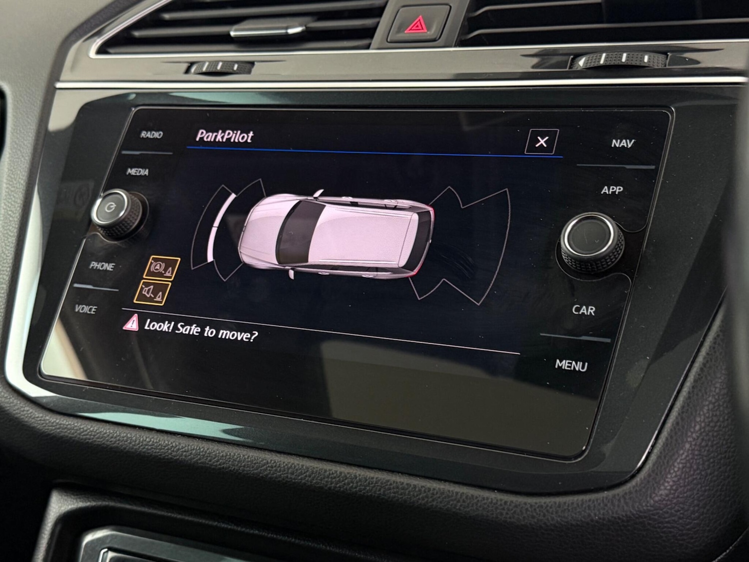 Used Volkswagen Tiguan 2018 for sale - 76468110: Photo 38