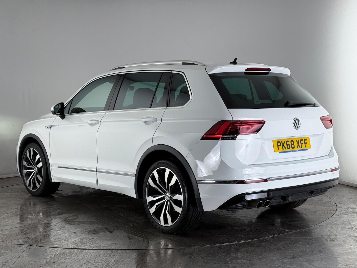 Used Volkswagen Tiguan 2018 for sale - 76468110: Photo 4