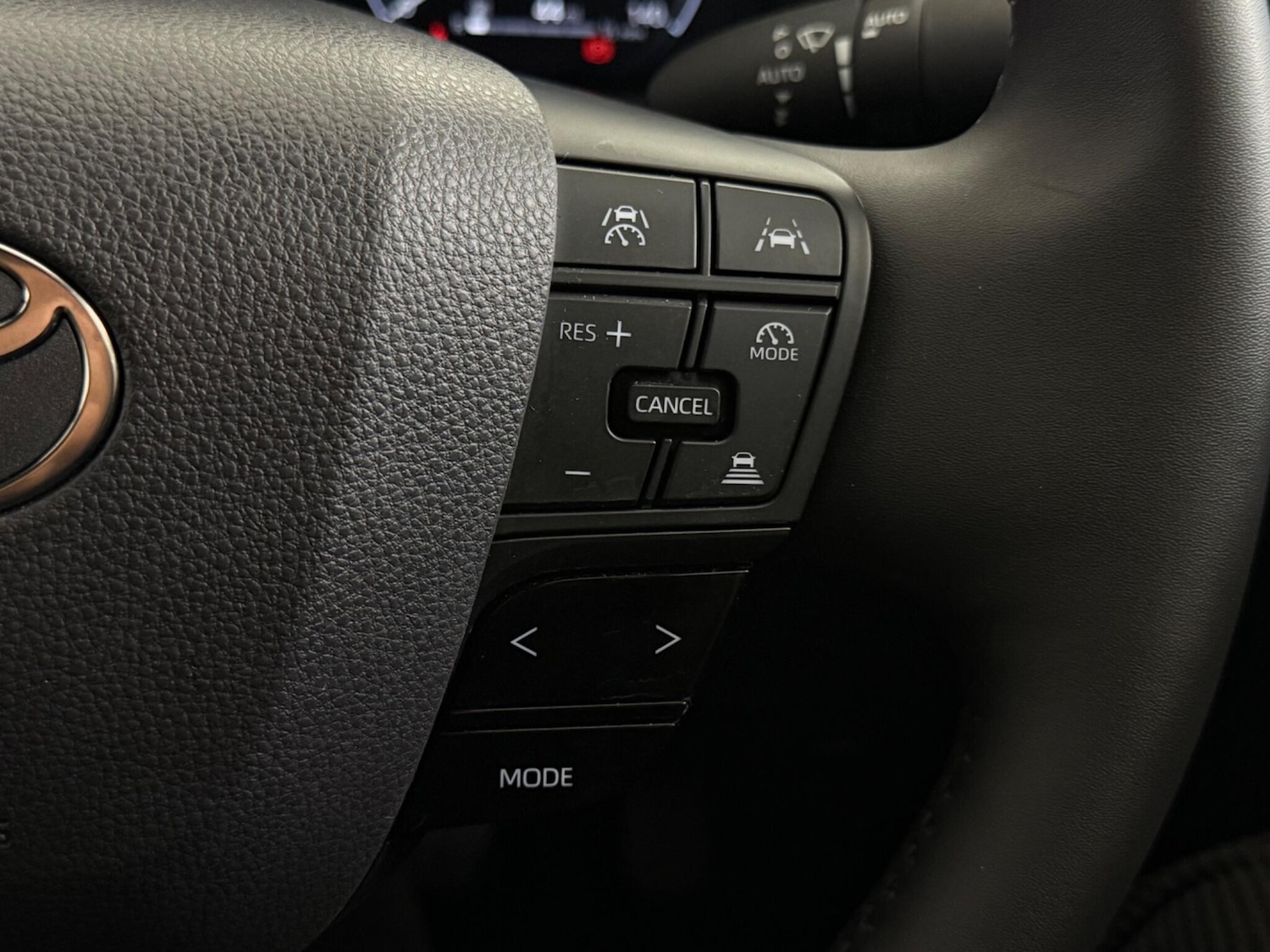 Used Toyota C-HR 2024 for sale - 77181265: Photo 21