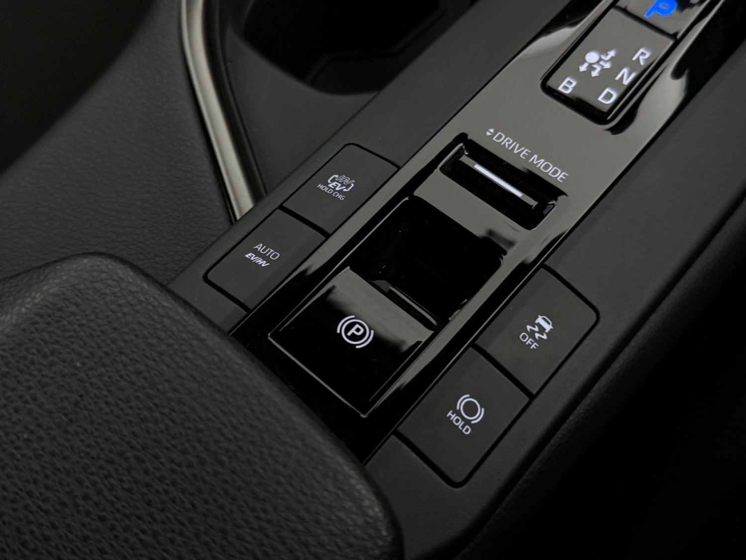 Used Toyota C-HR 2024 for sale - 77181265: Photo 32