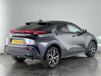 Used Toyota C-HR 2024 for sale - 77181265: Photo