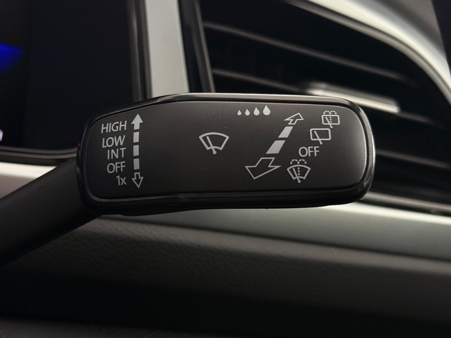 Used Volkswagen T-Roc 2022 for sale - 77587468: Photo 22