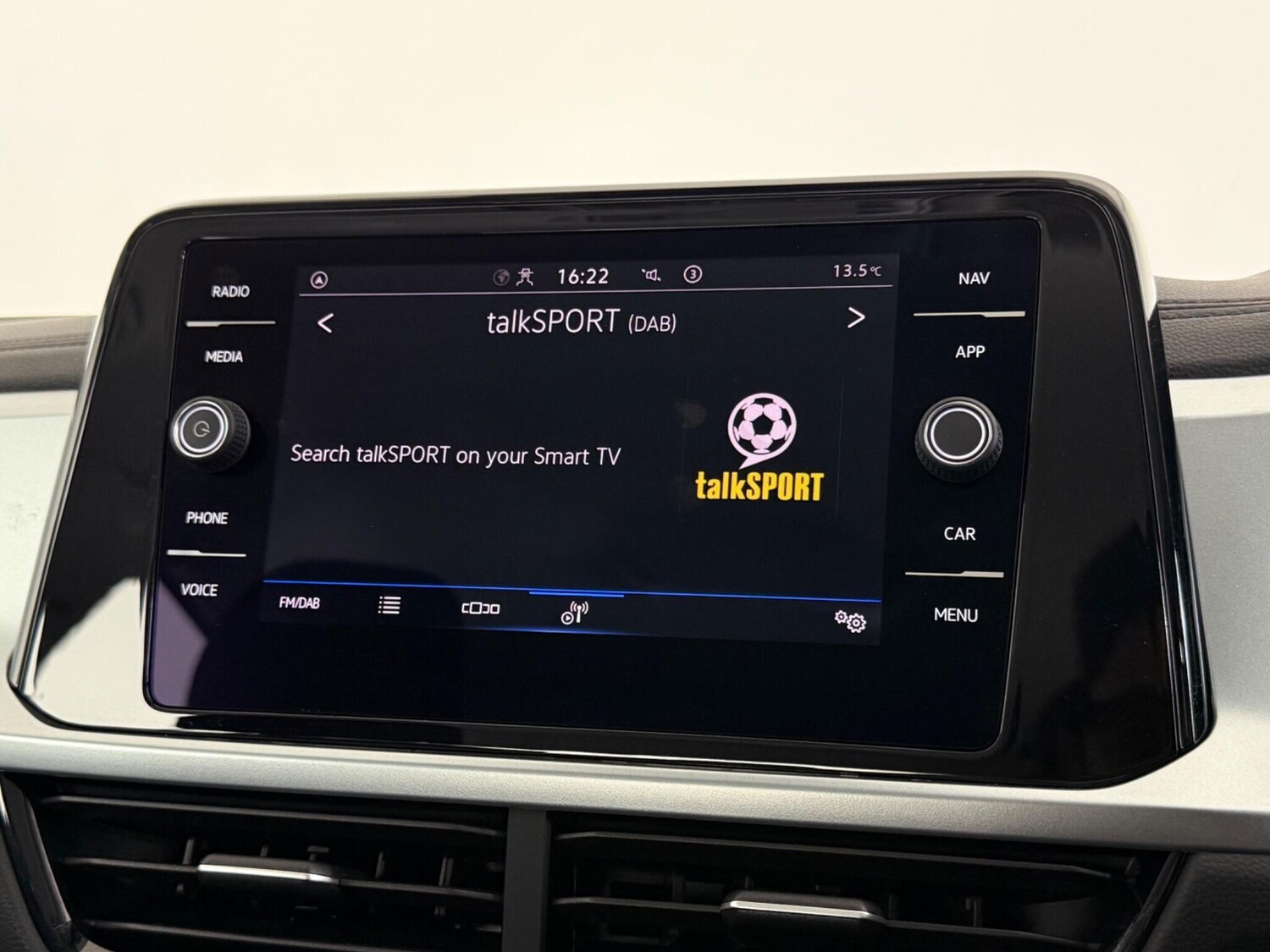 Used Volkswagen T-Roc 2022 for sale - 77587468: Photo 26