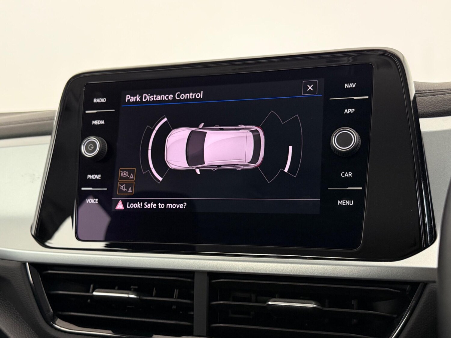 Used Volkswagen T-Roc 2022 for sale - 77587468: Photo 30