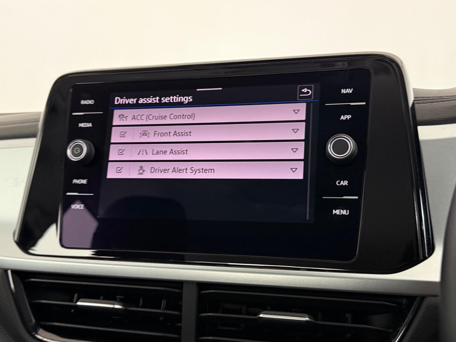 Used Volkswagen T-Roc 2022 for sale - 77587468: Photo 31