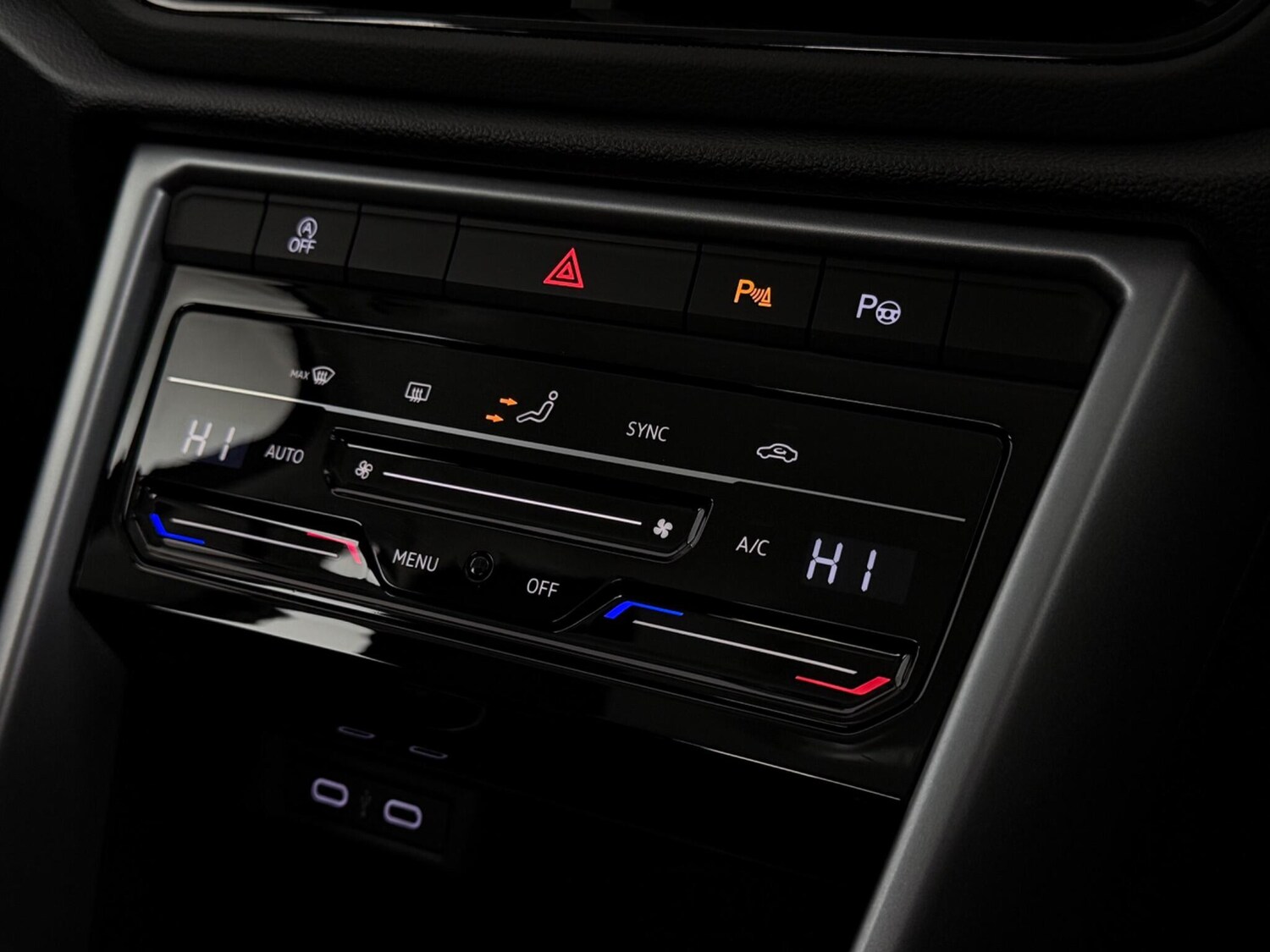 Used Volkswagen T-Roc 2022 for sale - 77587468: Photo 35