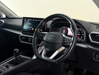 Used SEAT Leon 2023 for sale - 79107623: Photo
