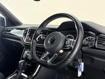 Used Volkswagen T-Roc 2021 for sale - 78776683: Photo