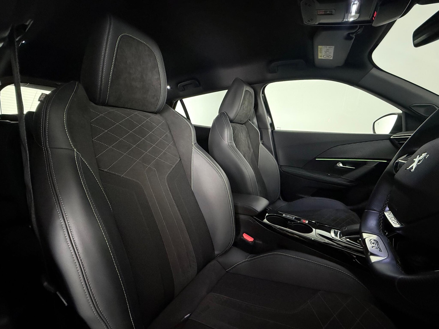 Used Peugeot 2008 2022 for sale - 77550826: Photo 11