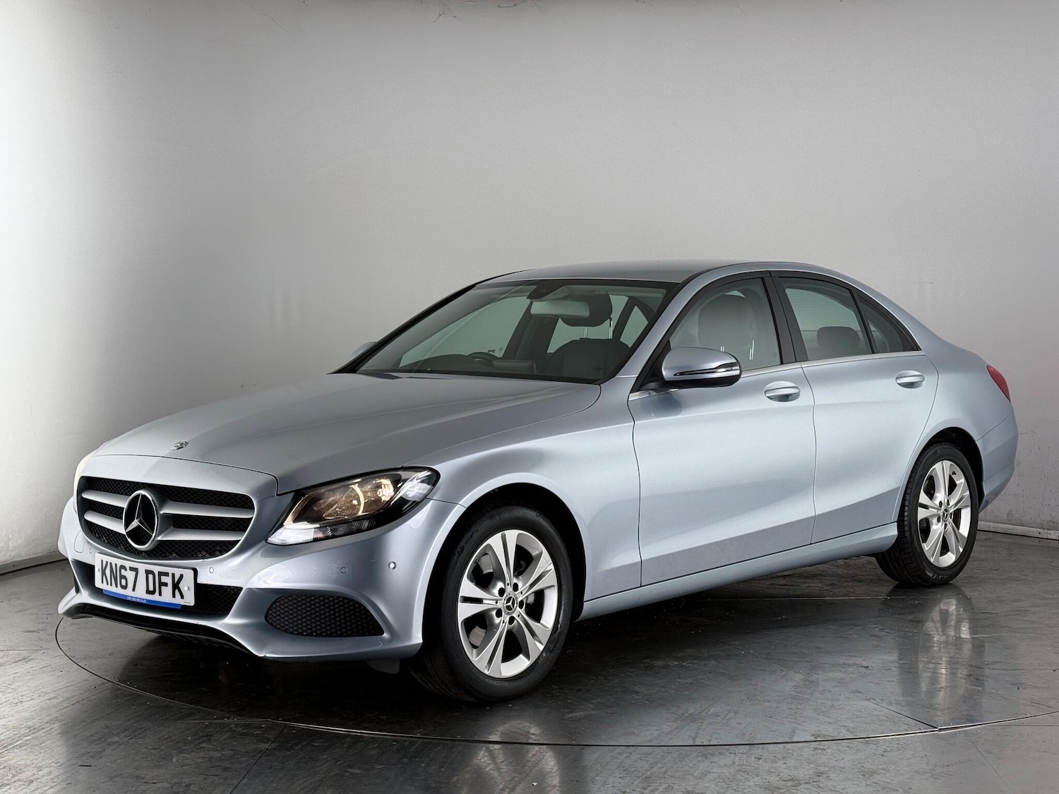 Used Mercedes-Benz C Class 2017 for sale - 76468394: Photo 3