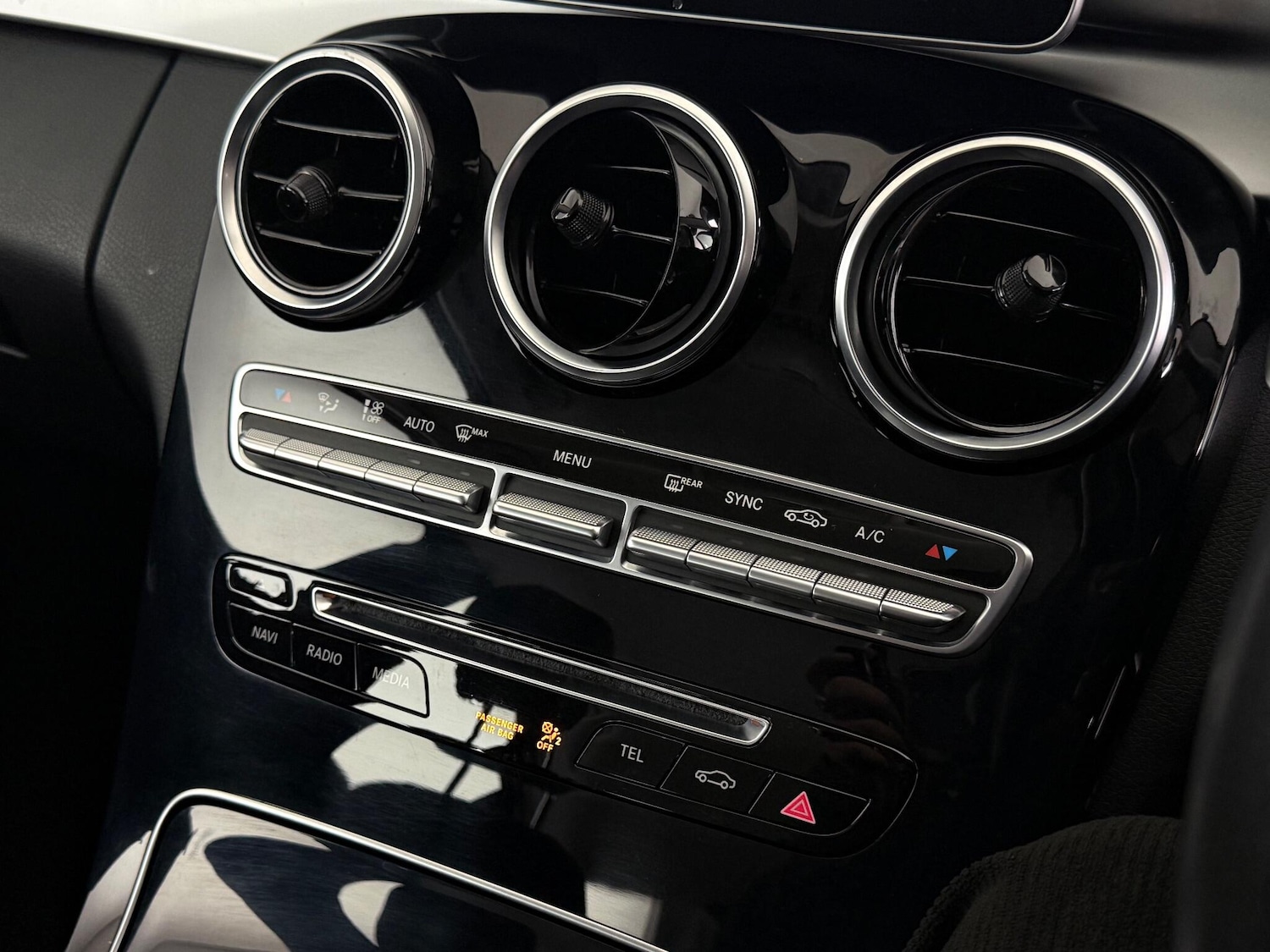 Used Mercedes-Benz C Class 2017 for sale - 76468394: Photo 40