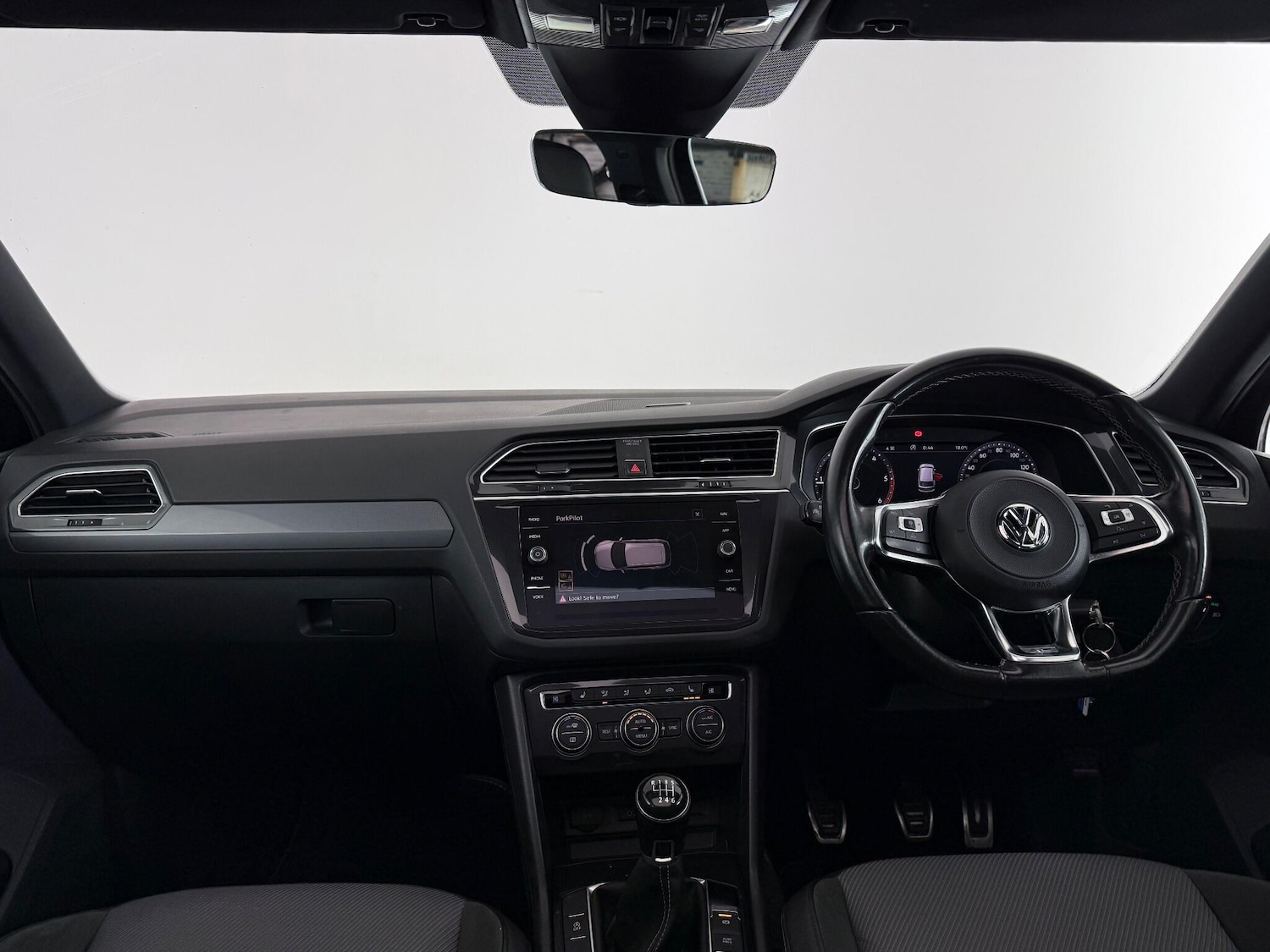 Used Volkswagen Tiguan 2017 for sale - 77260188: Photo 14