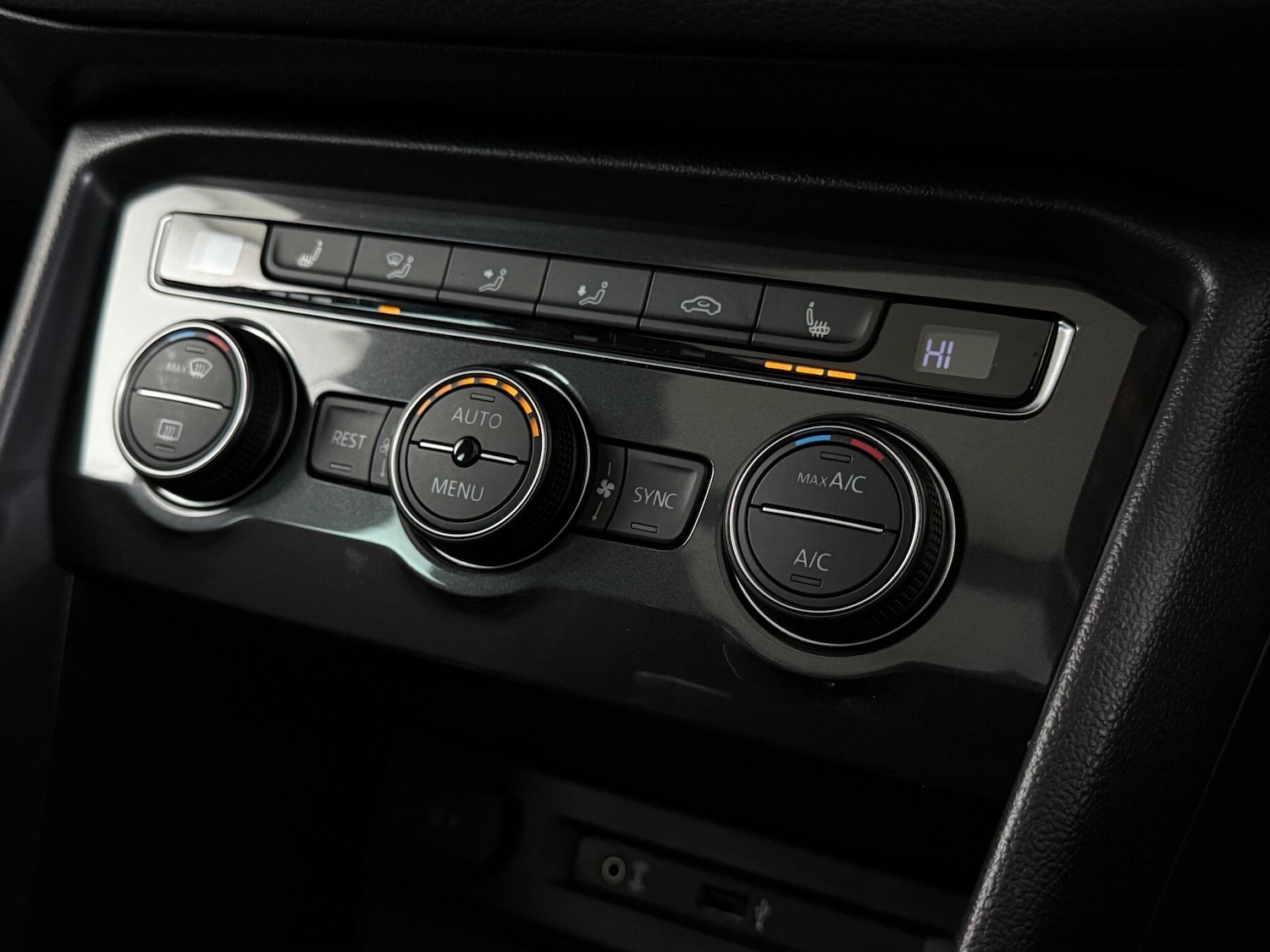 Used Volkswagen Tiguan 2017 for sale - 77260188: Photo 29