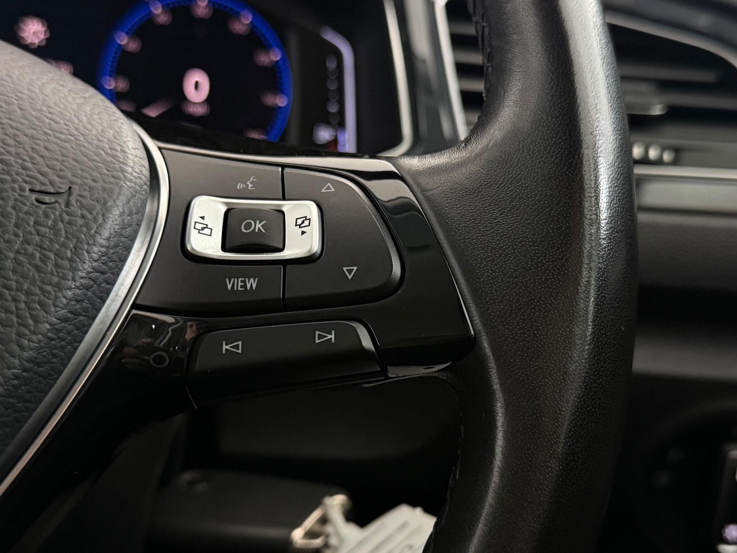 Used Volkswagen T-Roc 2018 for sale - 76472436: Photo 23