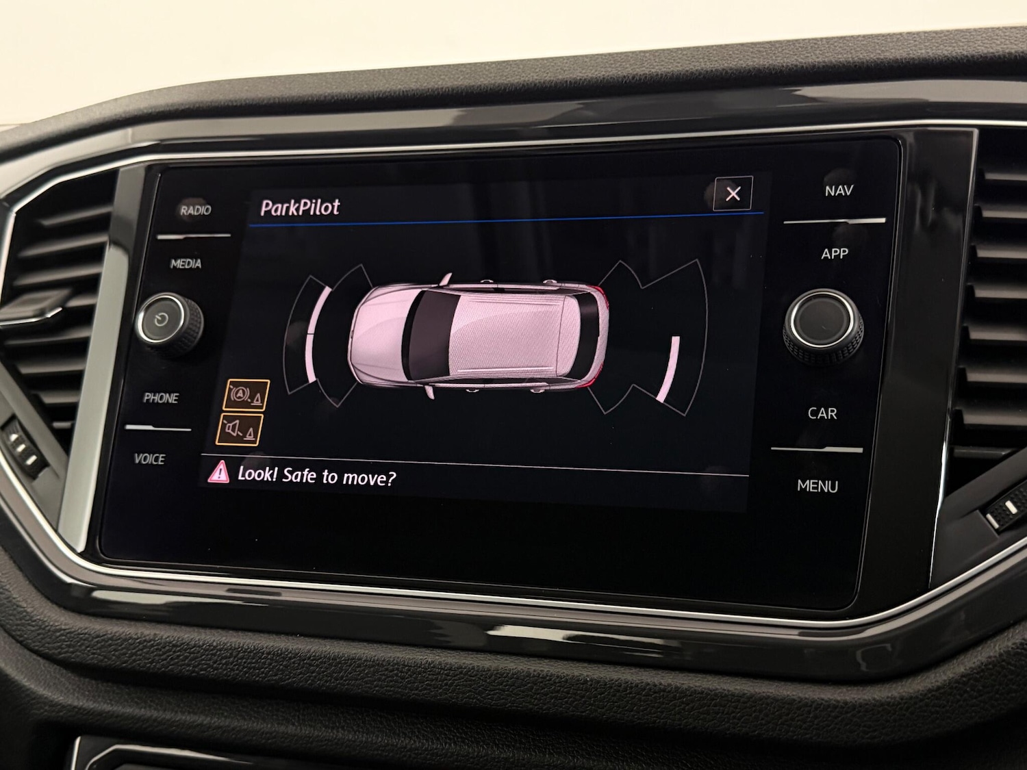 Used Volkswagen T-Roc 2018 for sale - 76472436: Photo 37