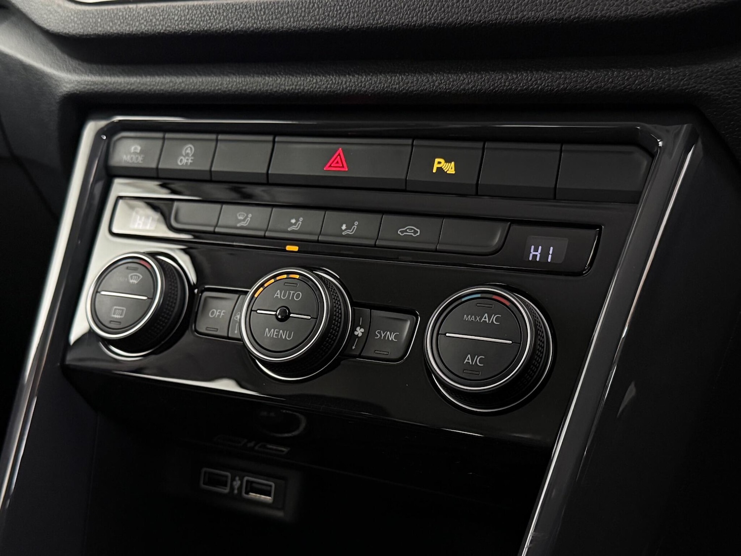 Used Volkswagen T-Roc 2018 for sale - 76472436: Photo 43