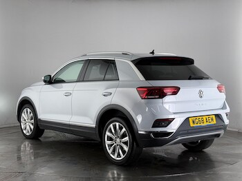 Used Volkswagen T-Roc 2018 for sale - 76472436: Photo