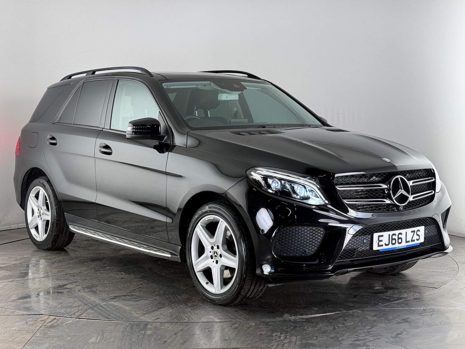 Used Mercedes-Benz GLE for sale - 76729070: Photo 1