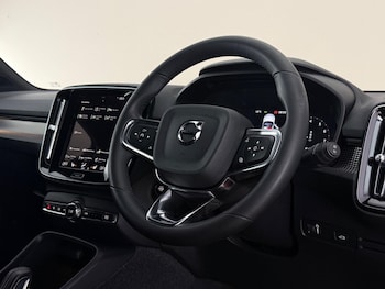 Used Volvo XC40 2021 for sale - 78574269: Photo