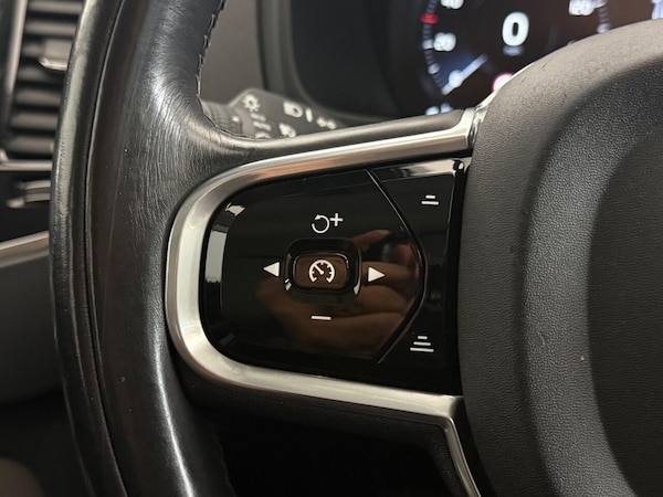 Used Volvo XC90 2015 for sale - 75992623: Photo 25