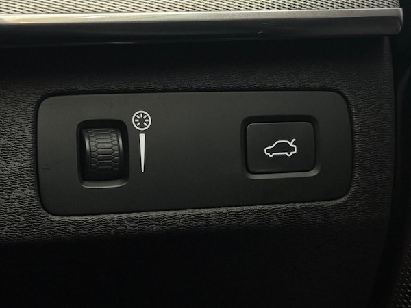 Used Volvo XC90 2015 for sale - 75992623: Photo 29