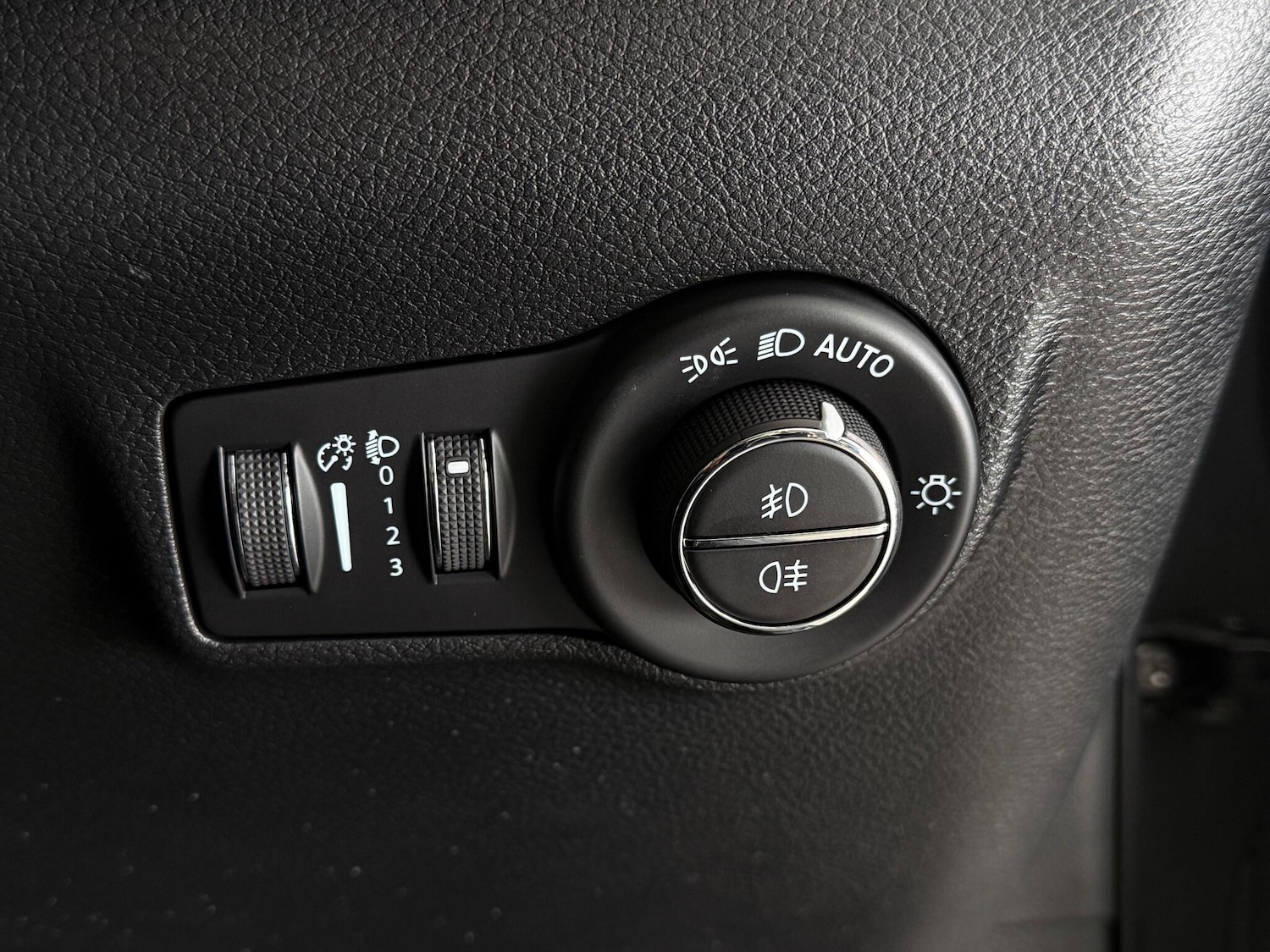 Used Jeep Compass 2023 for sale - 76468505: Photo 23