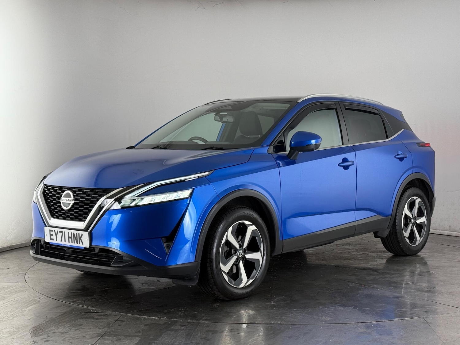 Used Nissan Qashqai 2021 for sale - 77809323: Photo 2