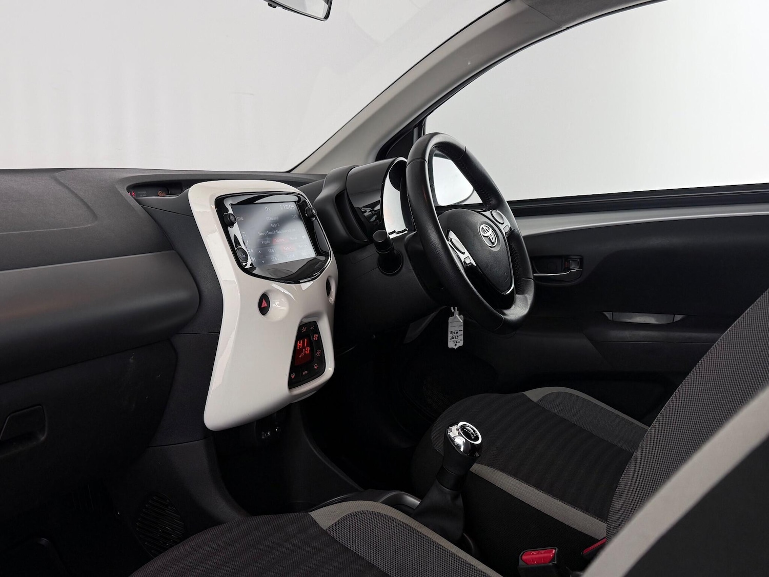 Used Toyota AYGO 2019 for sale - 77268234: Photo 15