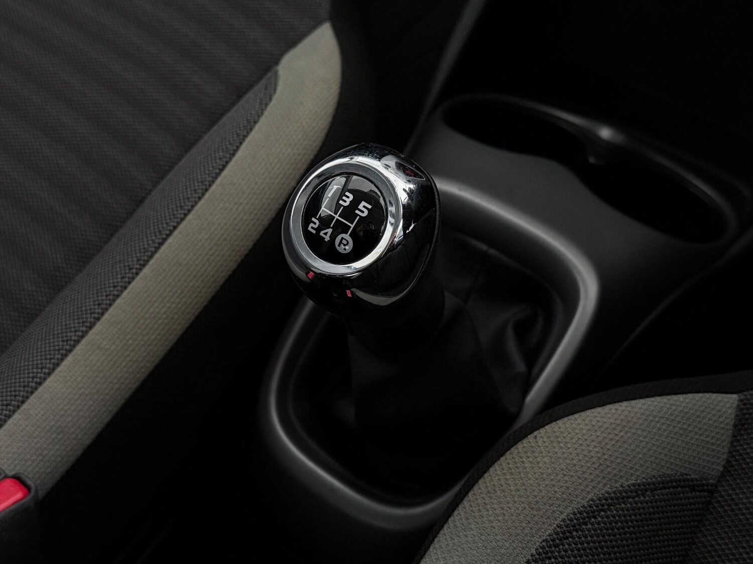 Used Toyota AYGO 2019 for sale - 77268234: Photo 26