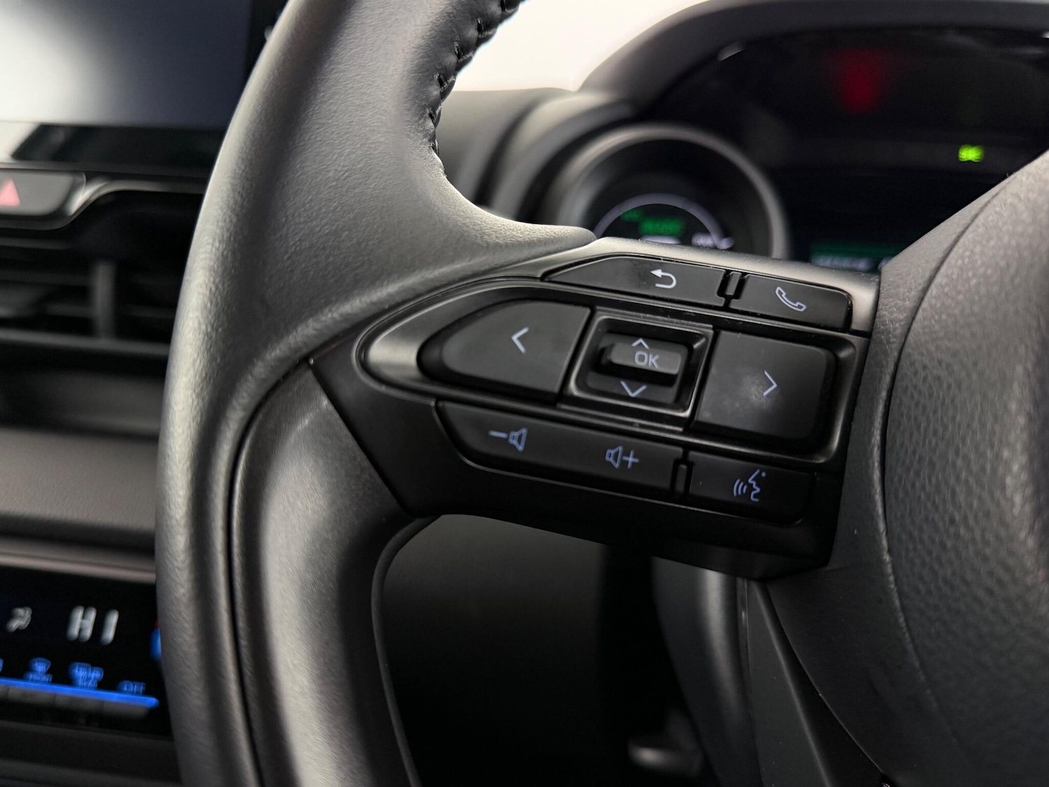 Used Toyota Yaris 2022 for sale - 77244029: Photo 18