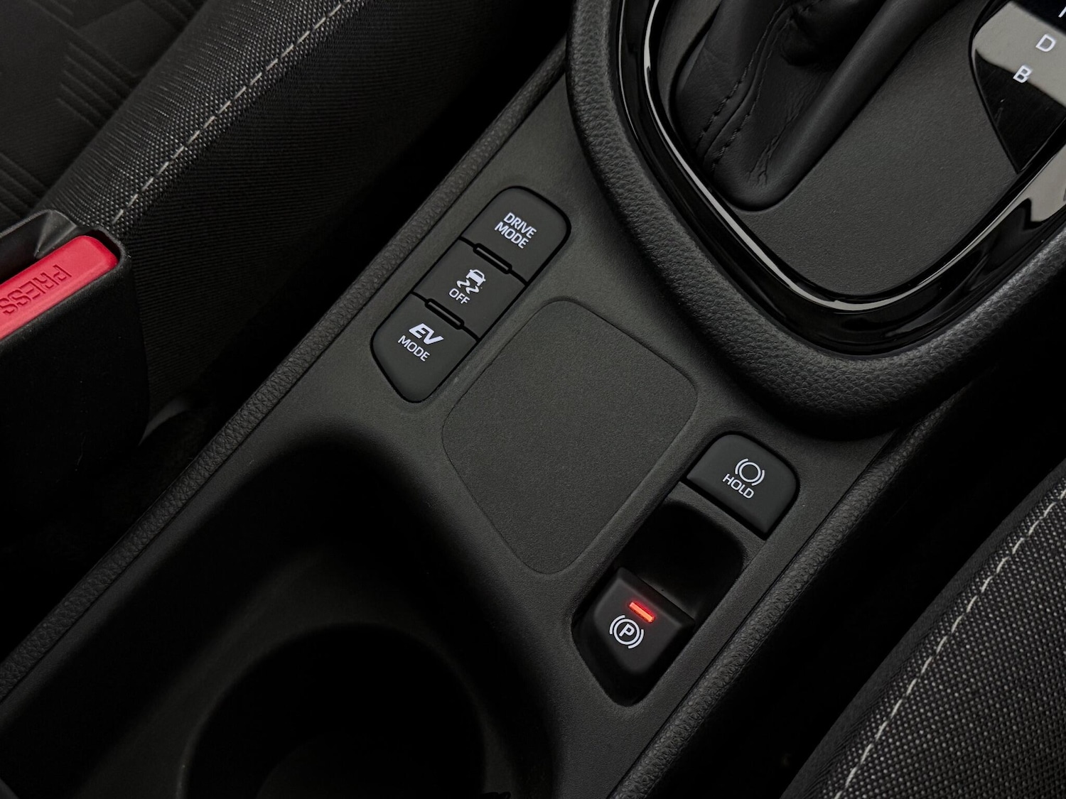 Used Toyota Yaris 2024 for sale - 77221614: Photo 31