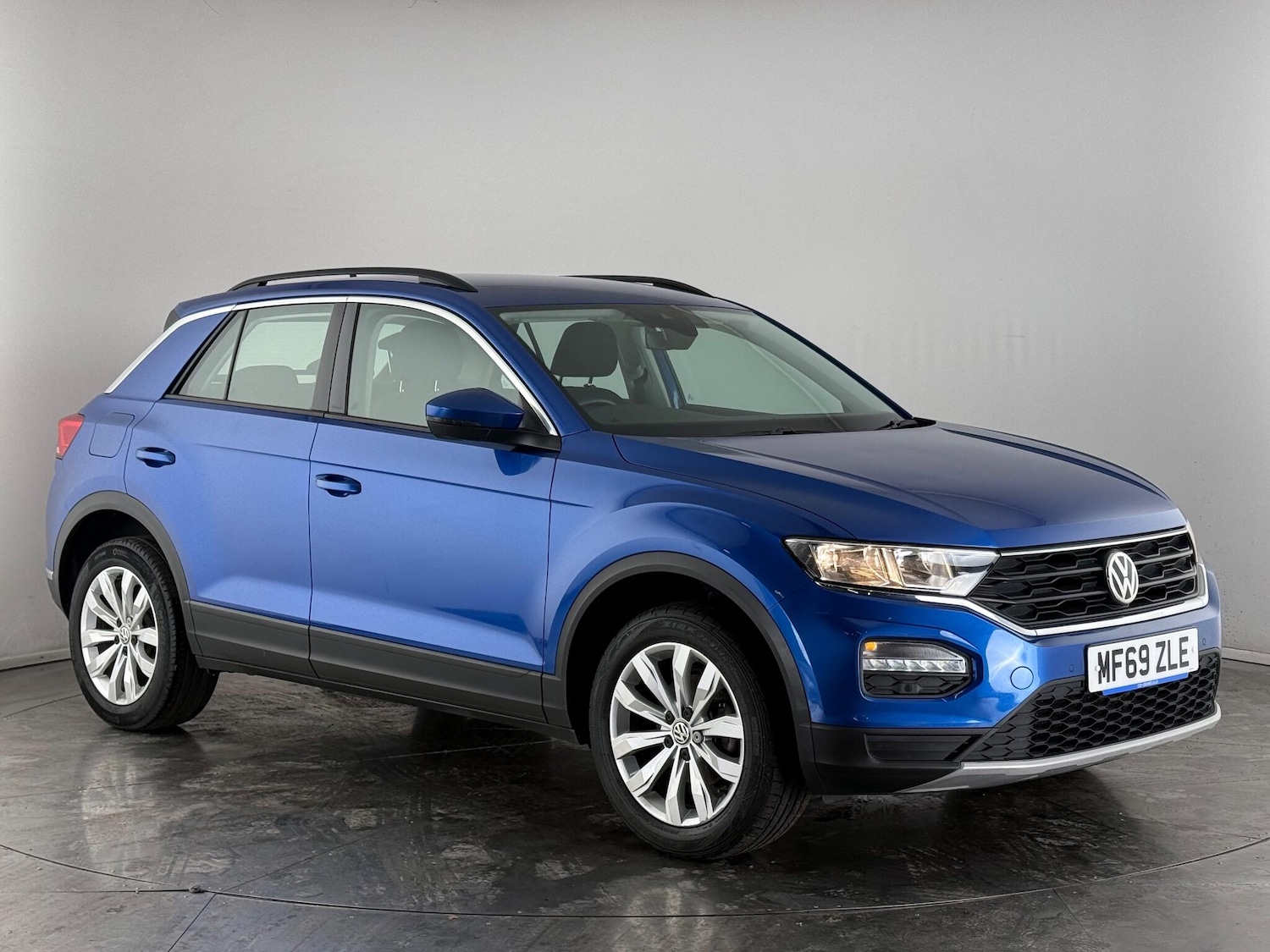 Used Volkswagen T-Roc 2020 for sale - 76468598: Photo 1