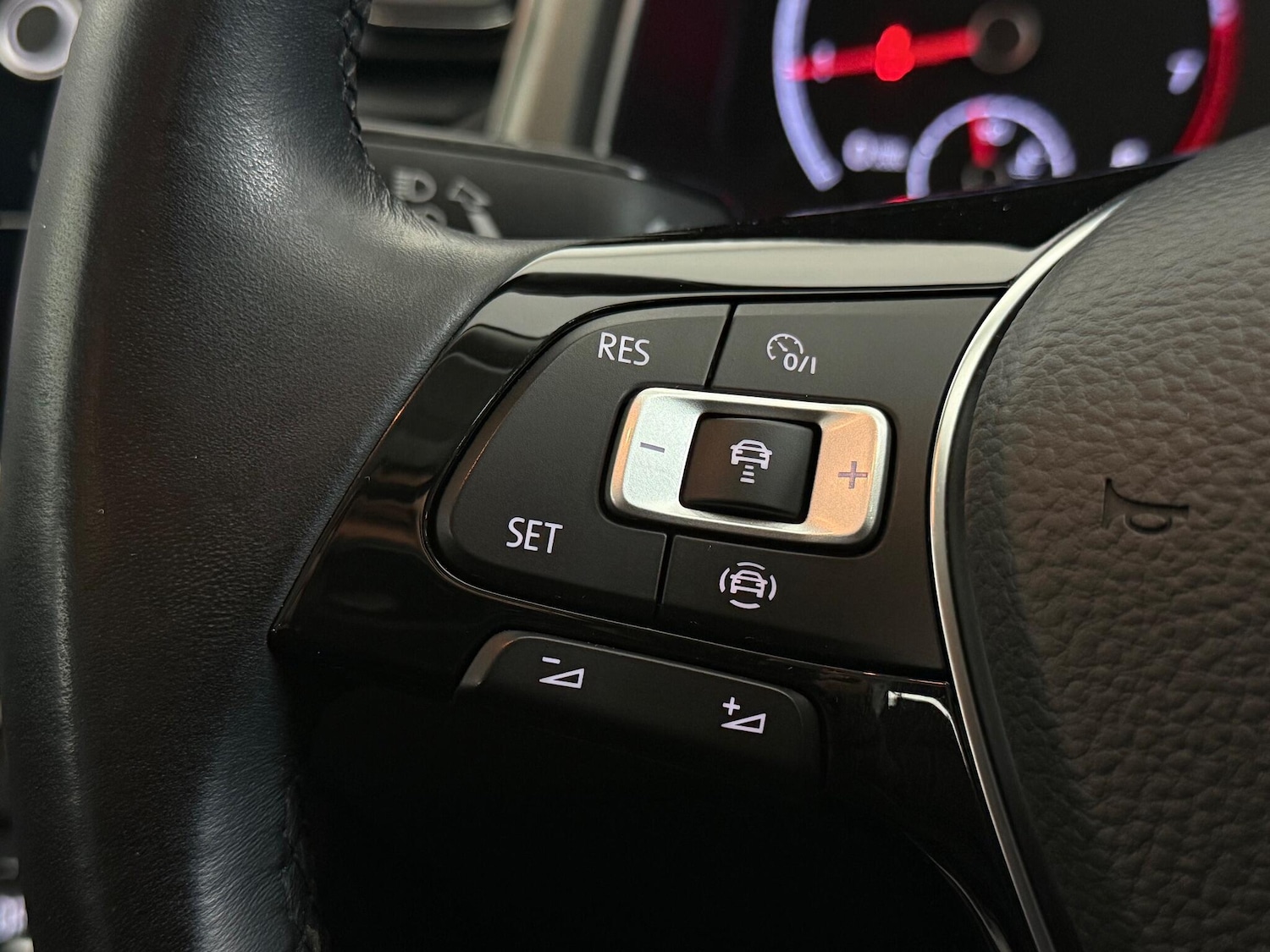 Used Volkswagen T-Roc 2020 for sale - 76468598: Photo 23