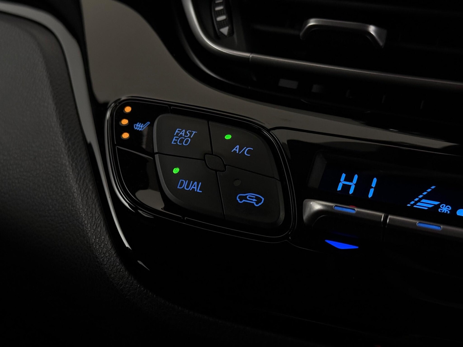 Used Toyota C-HR 2022 for sale - 77222383: Photo 25