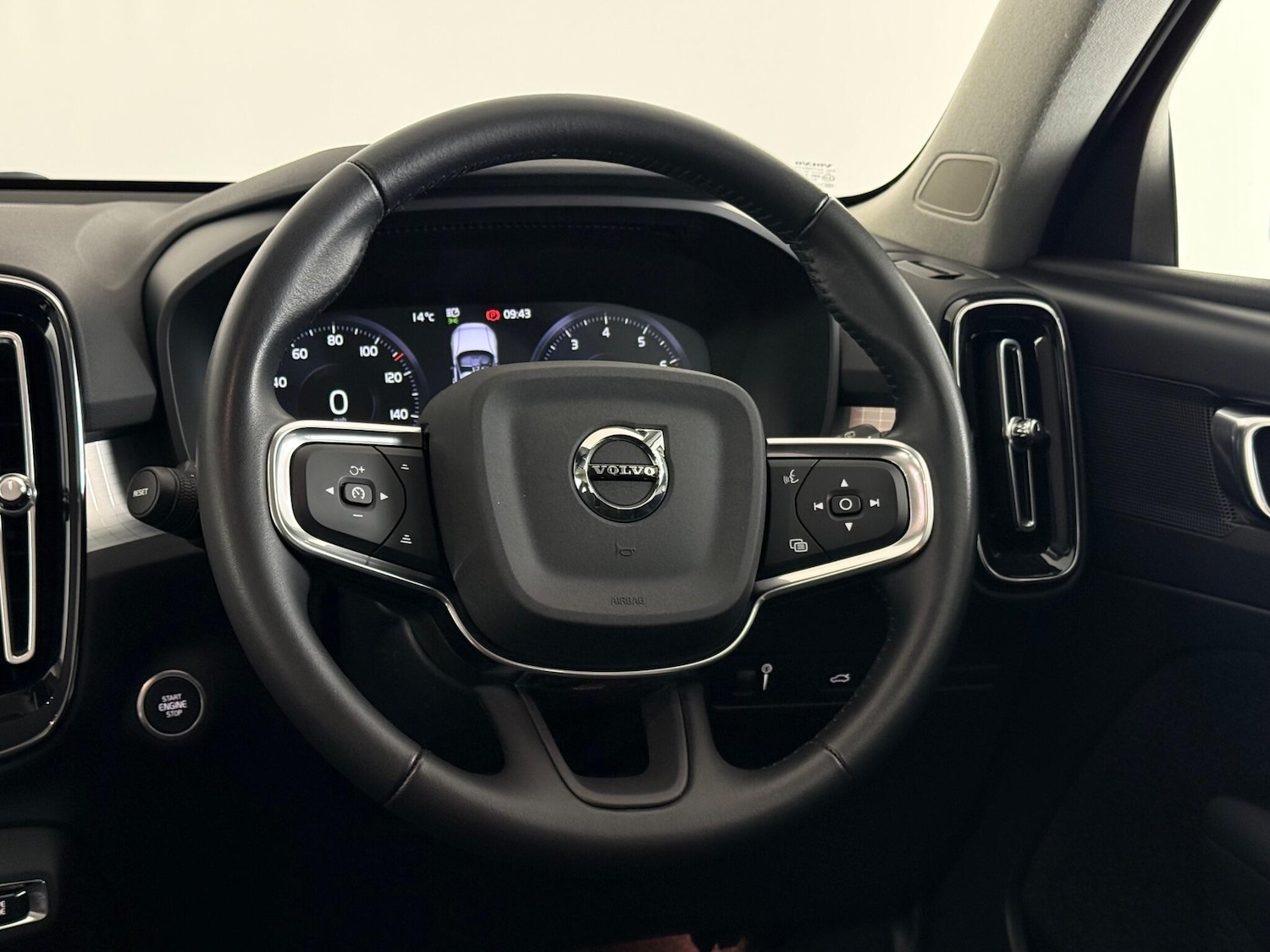 Used Volvo XC40 2021 for sale - 76468403: Photo 20