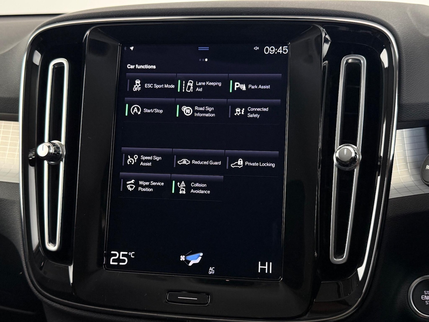 Used Volvo XC40 2021 for sale - 76468403: Photo 28