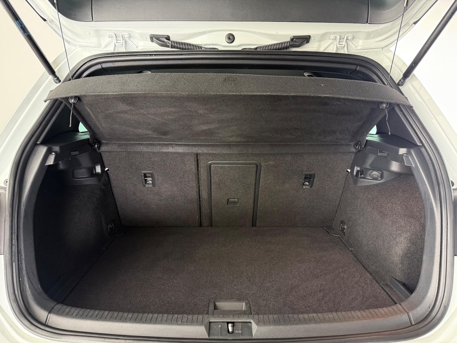 Used Volkswagen Golf 2017 for sale - 76823665: Photo 13