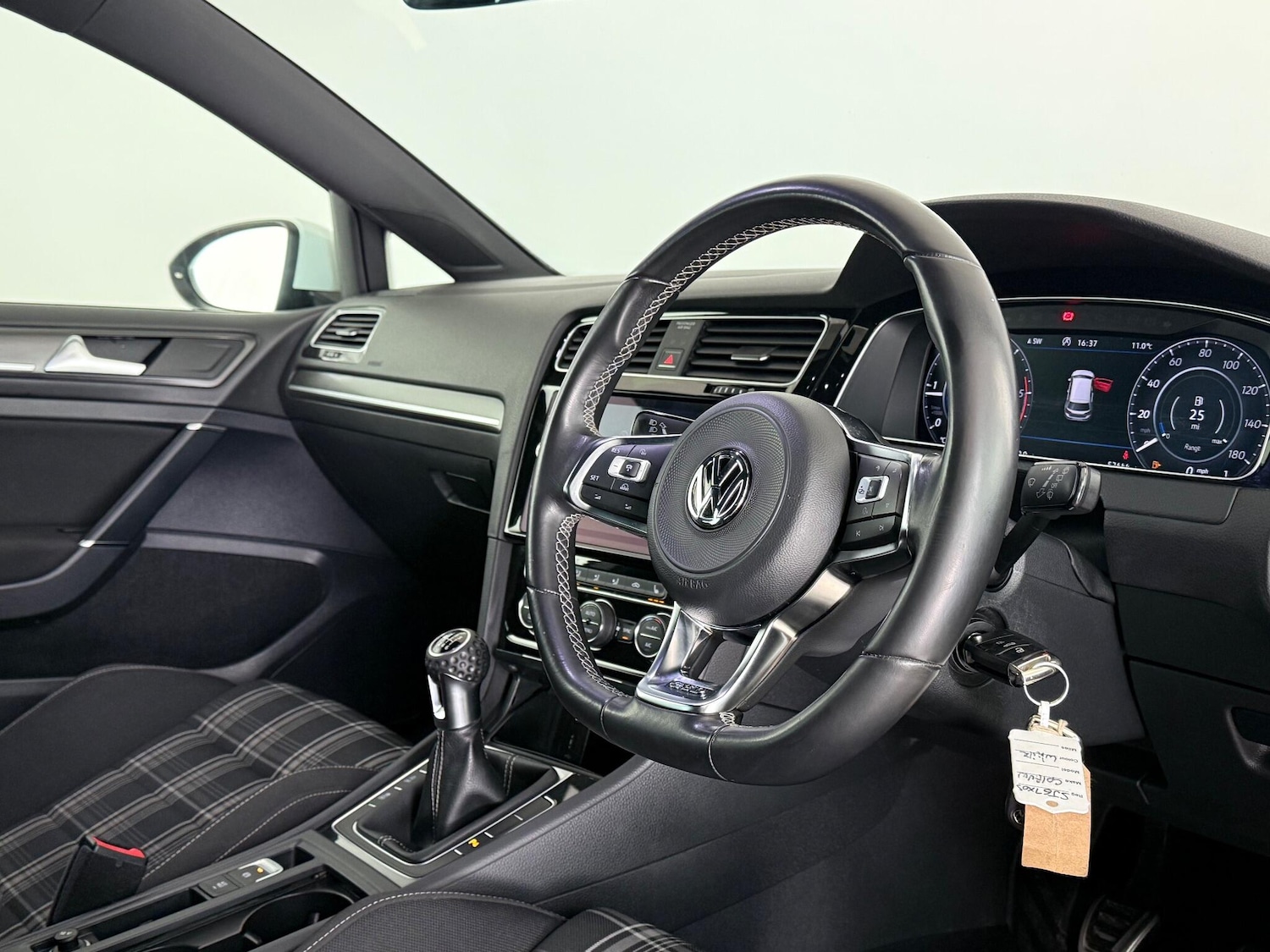 Used Volkswagen Golf 2017 for sale - 76823665: Photo 15