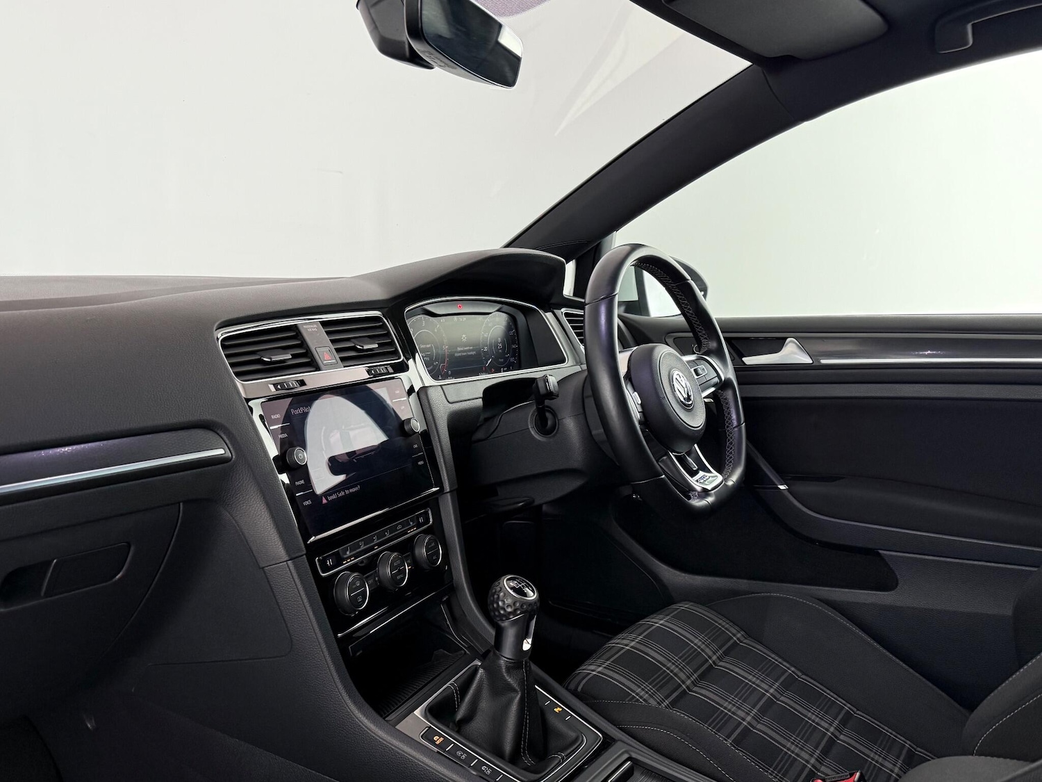 Used Volkswagen Golf 2017 for sale - 76823665: Photo 17