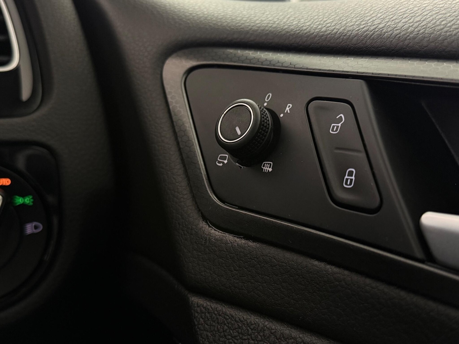 Used Volkswagen Golf 2017 for sale - 76823665: Photo 29