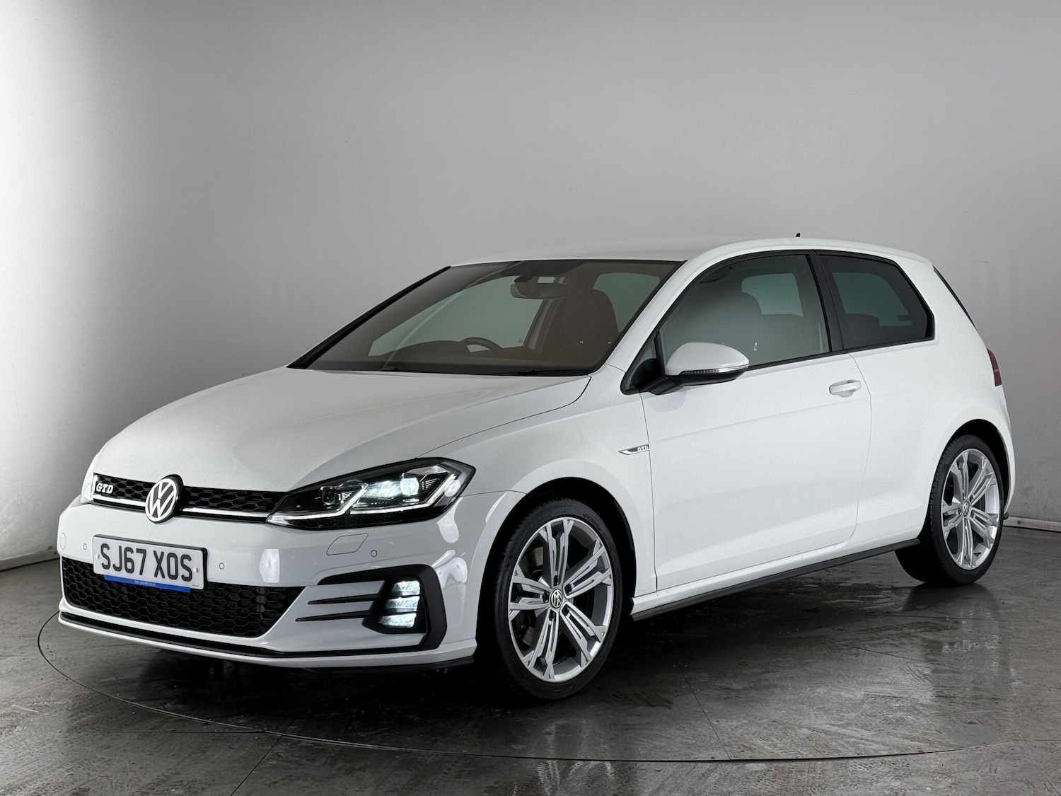 Used Volkswagen Golf 2017 for sale - 76823665: Photo 3